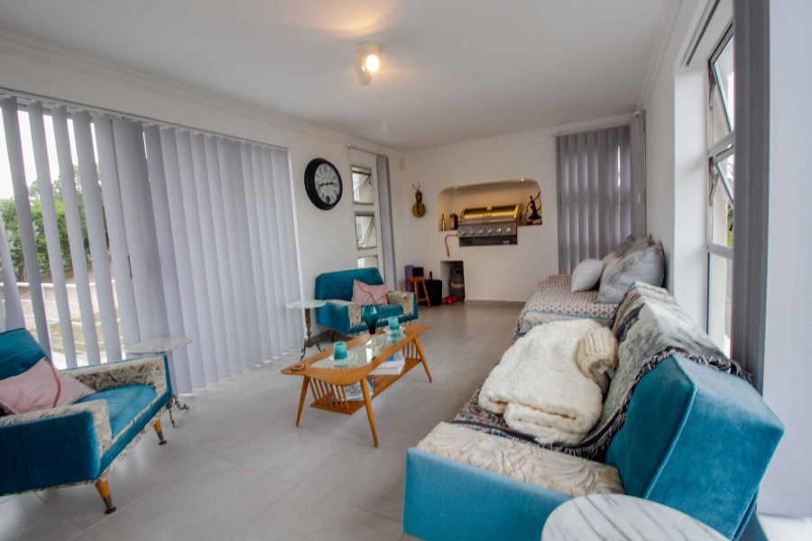 3 Bedroom Property for Sale in Wavecrest Eastern Cape